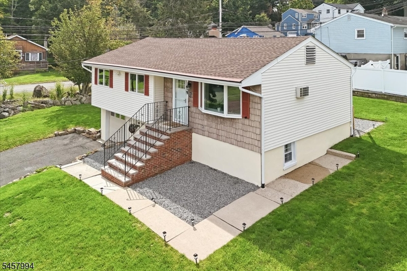 2 Crescent Road Hopatcong NJ 07843