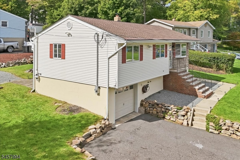 2 Crescent Road Hopatcong NJ 07843