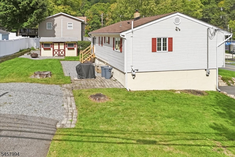 2 Crescent Road Hopatcong NJ 07843