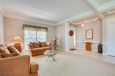 281 Longwood Lane Franklin NJ 08873
