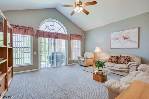 281 Longwood Lane Franklin NJ 08873