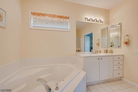 281 Longwood Lane Franklin NJ 08873
