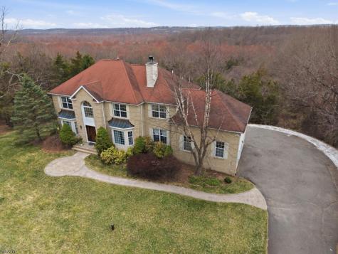 15 Dana Drive Andover NJ 07848
