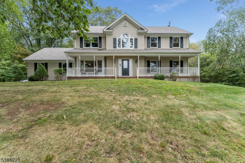18 Bridle Path Drive Bethlehem NJ 08802