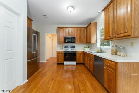 18 Bridle Path Drive Bethlehem NJ 08802