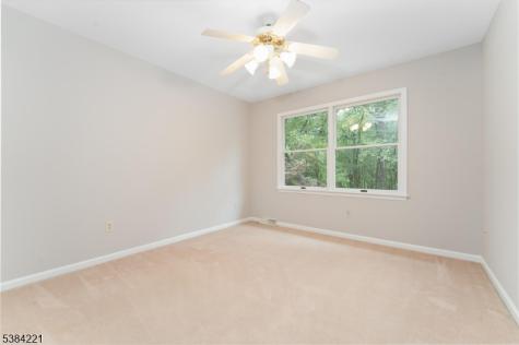 18 Bridle Path Drive Bethlehem NJ 08802