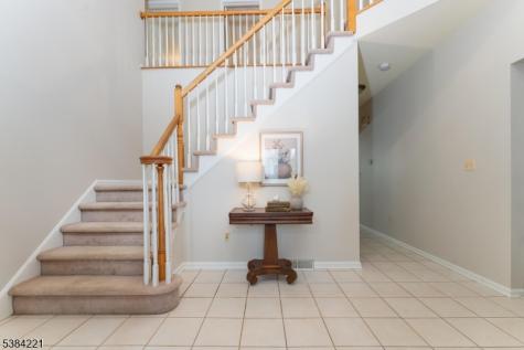 18 Bridle Path Drive Bethlehem NJ 08802