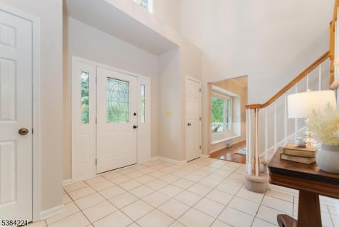 18 Bridle Path Drive Bethlehem NJ 08802