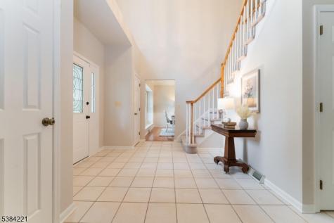 18 Bridle Path Drive Bethlehem NJ 08802