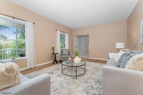 18 Bridle Path Drive Bethlehem NJ 08802