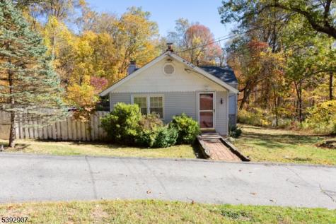 318 Germantown Road West Milford NJ 07480