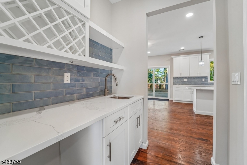 6 Chamberlain Lane Mount Olive NJ 07828