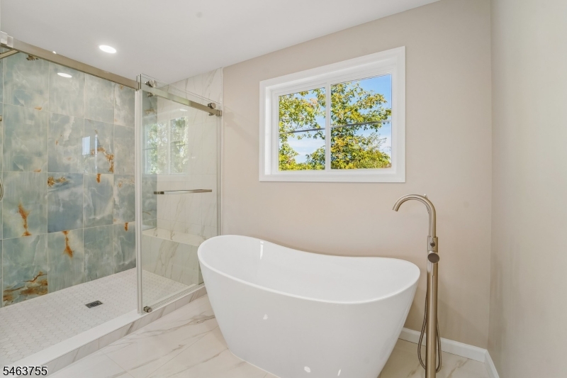 6 Chamberlain Lane Mount Olive NJ 07828