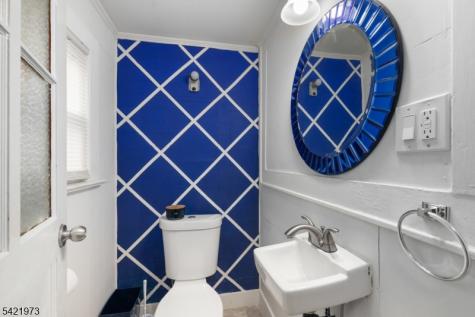 38 Hinsdale Place Newark NJ 07104