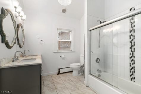 38 Hinsdale Place Newark NJ 07104