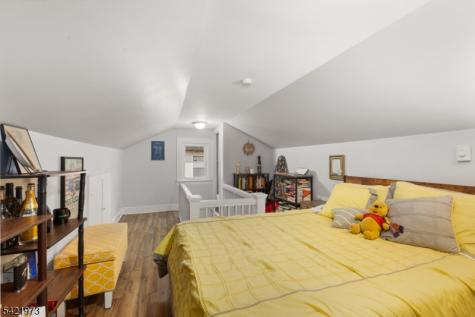 38 Hinsdale Place Newark NJ 07104