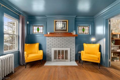 38 Hinsdale Place Newark NJ 07104