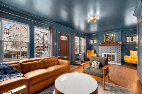 38 Hinsdale Place Newark NJ 07104