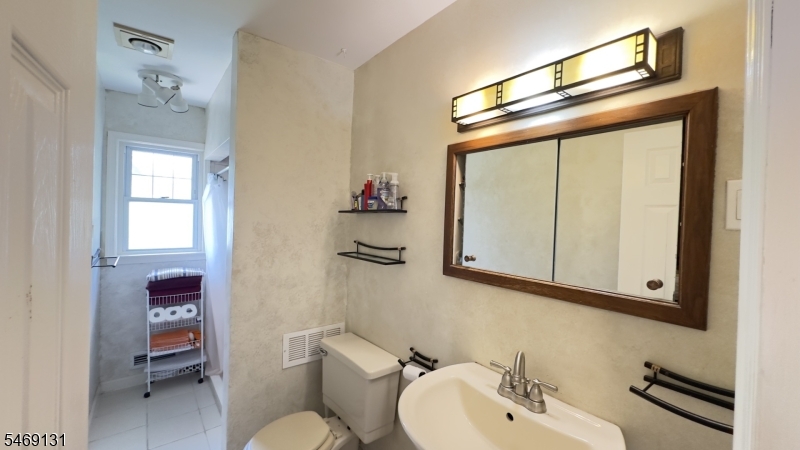 1257 Shaffer Avenue Roselle NJ 07203