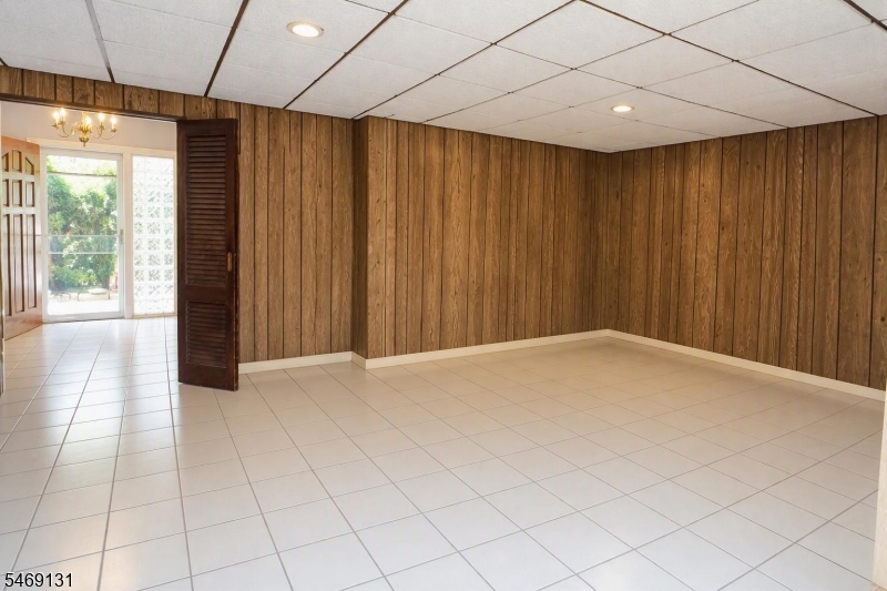 1257 Shaffer Avenue Roselle NJ 07203