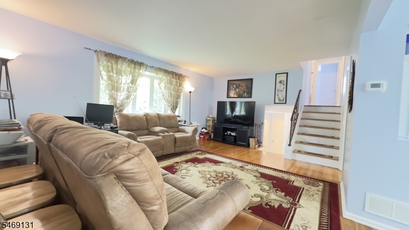 1257 Shaffer Avenue Roselle NJ 07203