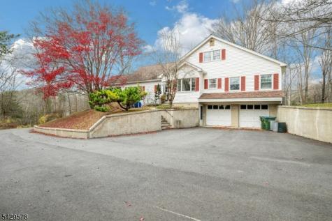 16 Stillwater Road Blairstown NJ 07825