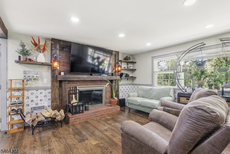 16 Dayton Road Raritan NJ 08822