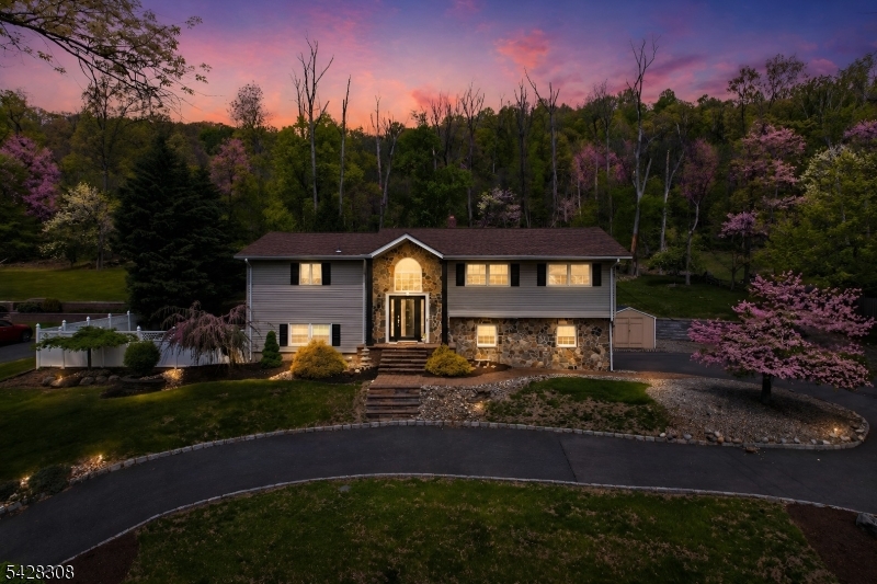 13 Forest Lane Green Brook NJ 08812