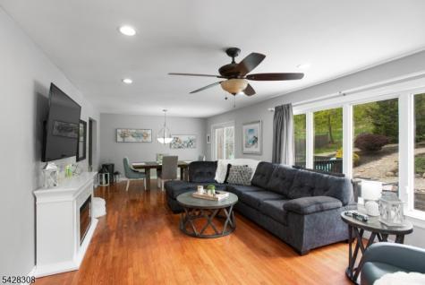 13 Forest Lane Green Brook NJ 08812