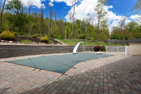 13 Forest Lane Green Brook NJ 08812