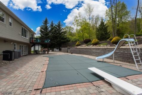 13 Forest Lane Green Brook NJ 08812