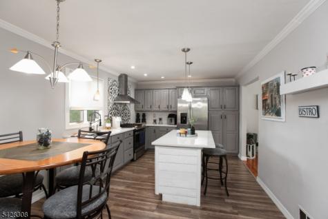 13 Forest Lane Green Brook NJ 08812