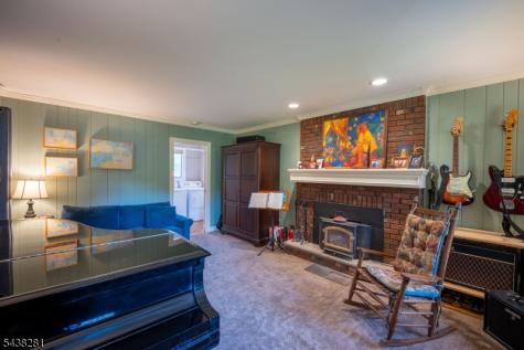 207 Grant Avenue Middlesex NJ 08846