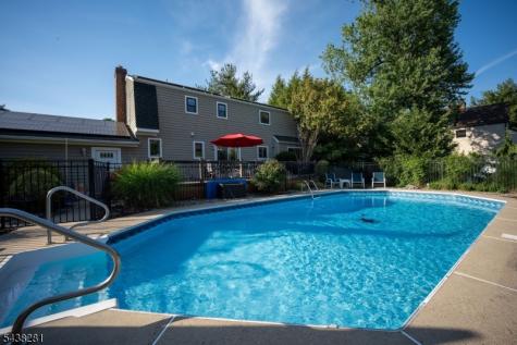 207 Grant Avenue Middlesex NJ 08846