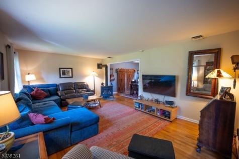 207 Grant Avenue Middlesex NJ 08846