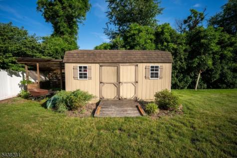 207 Grant Avenue Middlesex NJ 08846