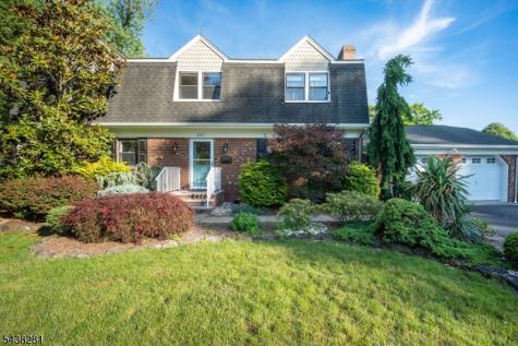 207 Grant Avenue Middlesex NJ 08846