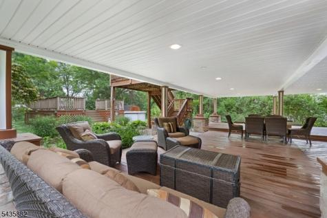 8 Robin Road Somerville NJ 08876