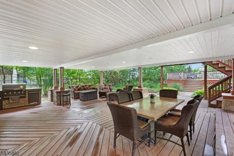8 Robin Road Somerville NJ 08876