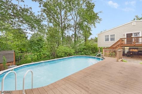 8 Robin Road Somerville NJ 08876