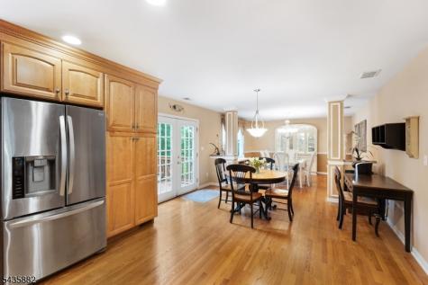 8 Robin Road Somerville NJ 08876