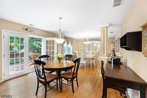 8 Robin Road Somerville NJ 08876