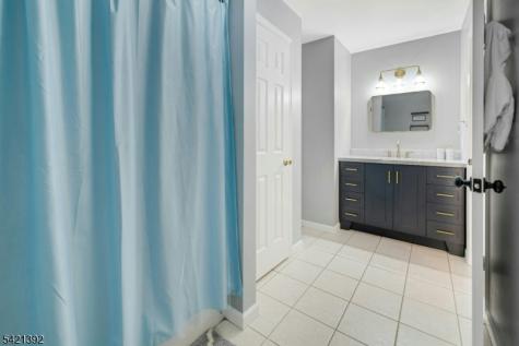 40 Horseneck Road Montville NJ 07045