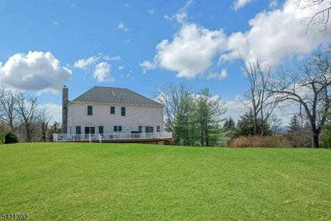 40 Horseneck Road Montville NJ 07045