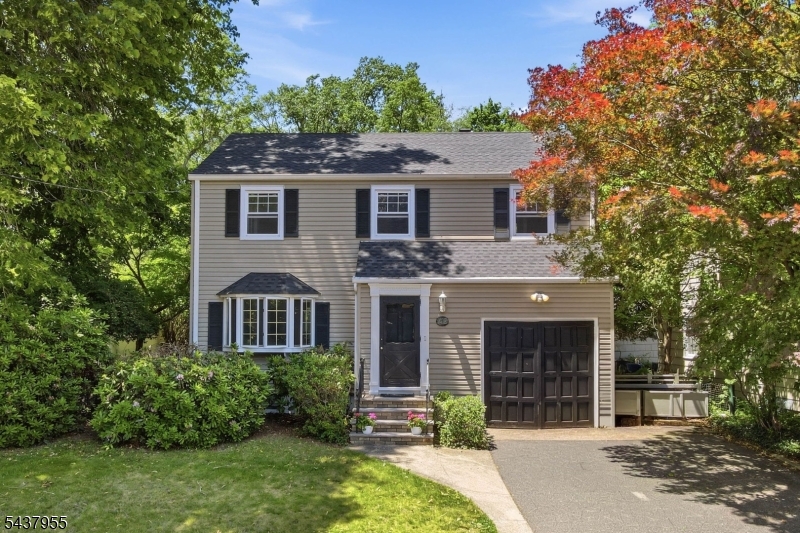 212 Grove Avenue Verona NJ 07044