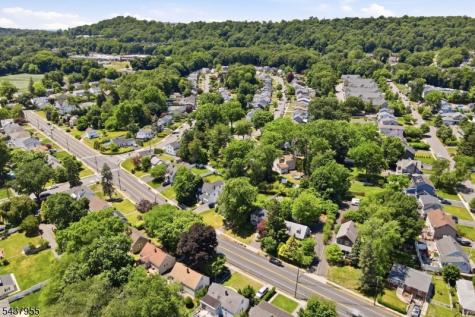 212 Grove Avenue Verona NJ 07044