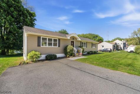 6 Oak Drive Randolph NJ 07869