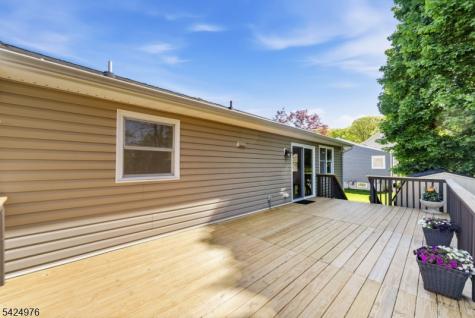6 Oak Drive Randolph NJ 07869