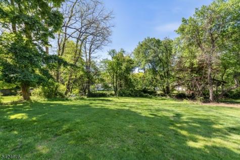6 Oak Drive Randolph NJ 07869