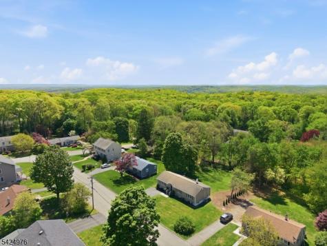 6 Oak Drive Randolph NJ 07869
